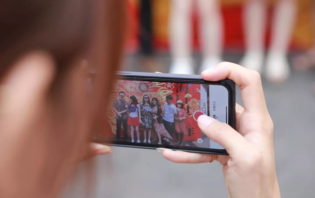 为什么现在的年轻人都不发朋友圈了
