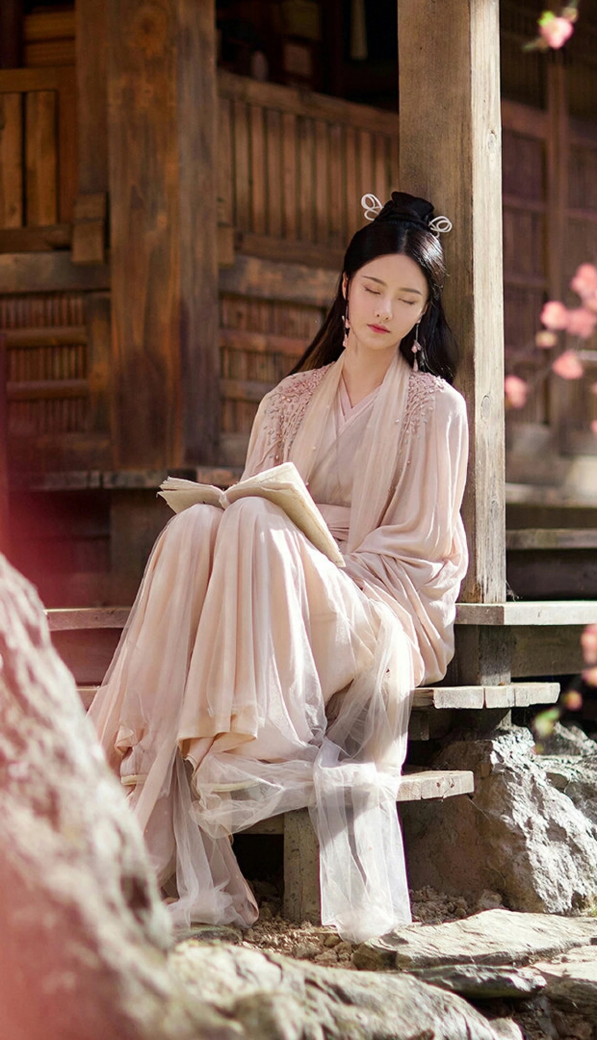 《宸汐缘》女主角虽然长相比较寡淡,可这个女配清新脱俗让人很惊艳