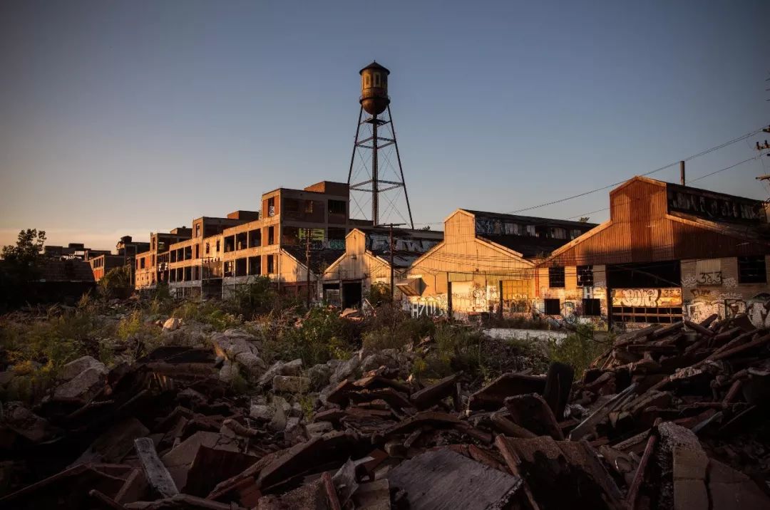 【AI财经社】《美国工厂》中的UAW因腐败被查，马斯克曾称其毁了美国汽车工业