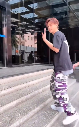 罗志祥腿伤严重被送医院，疼痛难忍靠打麻醉针缓解