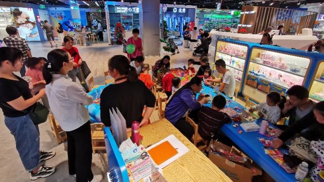 【南方都市报】盒马首个购物中心曝光，亲子业态占1/3，重新定义“遛娃胜地”