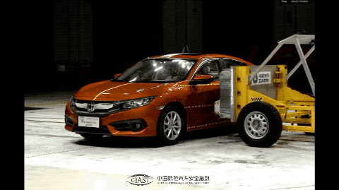 「虎嗅APP」国产车的死亡陷阱