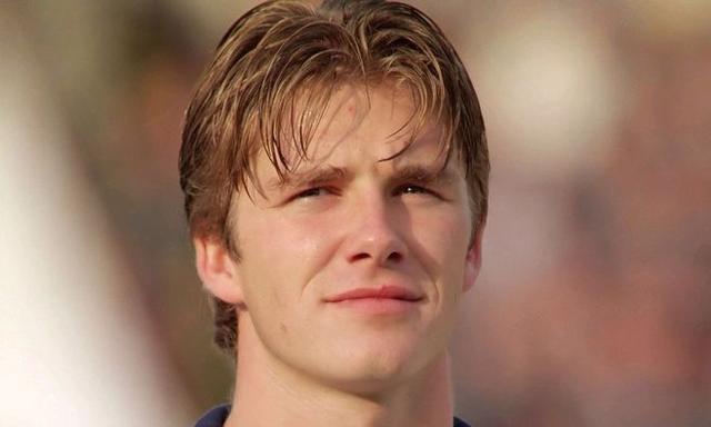 很多人只记得贝克汉姆取得的成就,却忘了他年轻时的盛世美颜