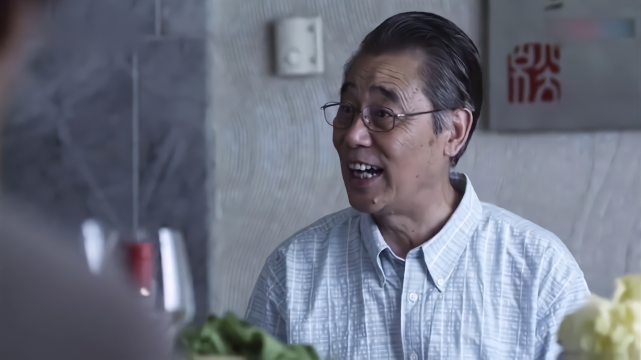 穷小伙请富豪老丈人吃饭,不料老丈人一看饭菜