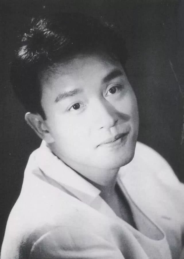 热依扎患抑郁症原因疑曝光，知情人称被男友绿了，多次自杀未遂