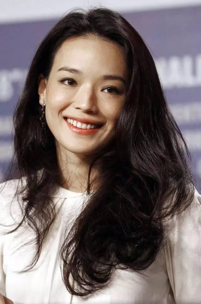 哪部电影中的舒淇最美?又清纯又性感又魅惑,年轻时跟林允好像