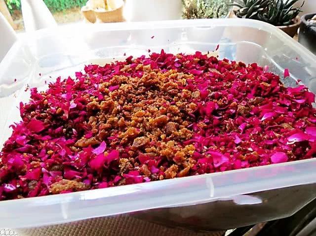 云南人用鲜花做成美食菜，好看又好吃