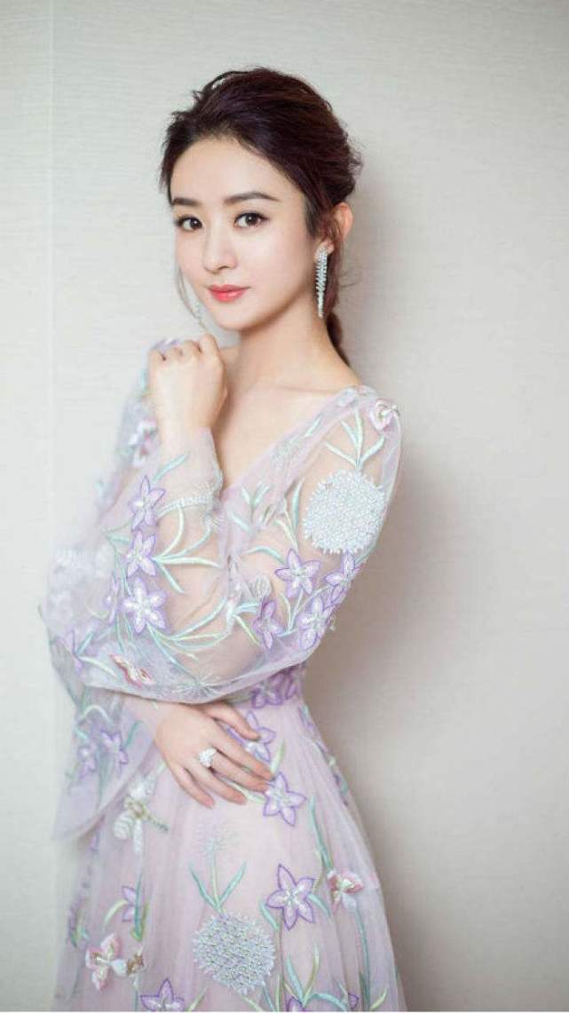 赵丽颖冯绍峰将举办婚礼？两人及双方团队被曝发生矛盾，婚礼延期了