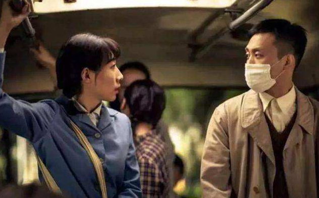 [一床情书]人生赢家！吴京张译杜江领跑国庆档，严屹宽贾乃亮则点燃十月荧屏