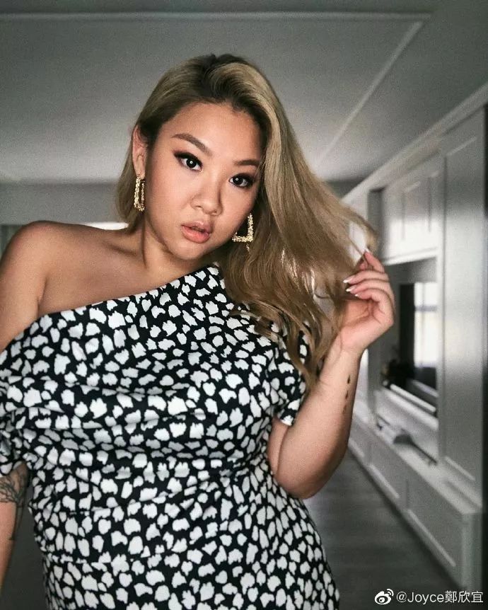 沈殿霞180斤女儿自信晒泳装照，为对抗键盘侠关评论