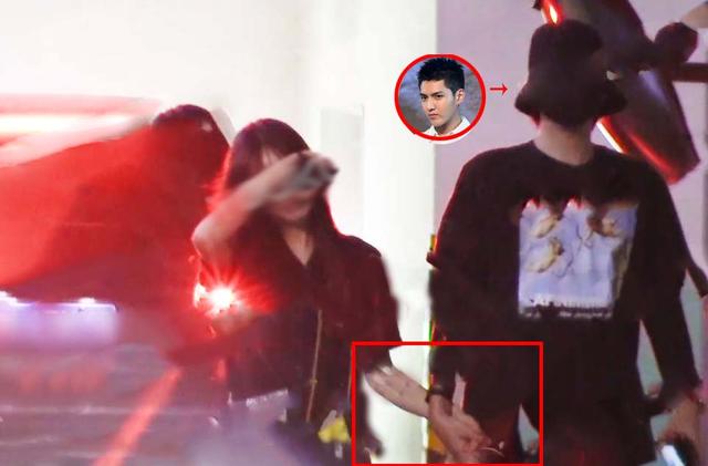 吴亦凡女友北电身份被揭，写真太美被称“回眸妹妹”