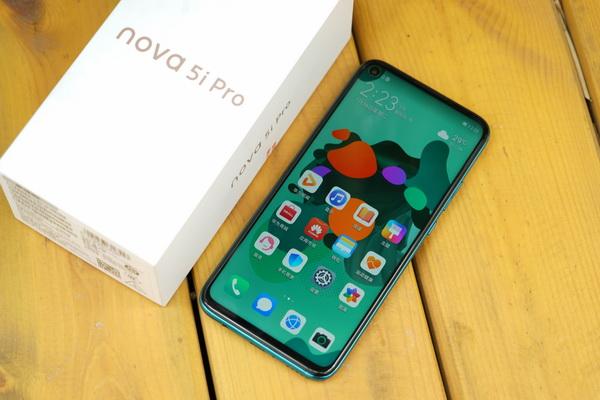 北邮在线:华为nova 5i pro评测:实力与诚意打造的时尚