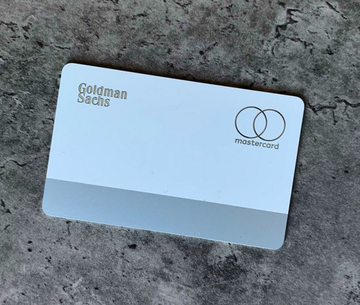 已有用户开箱实体 Apple Card 审批相对宽松