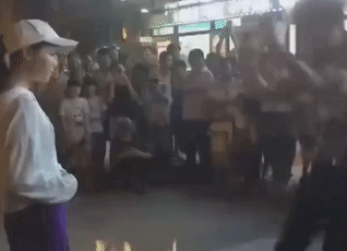 网红界最美女装大佬人设崩塌,压榨员工还卖假药?