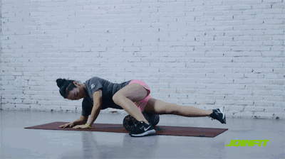 [新氧App]张天爱紧身西服泳装上热搜，但这骨盆前倾隔着屏幕都觉得疼！