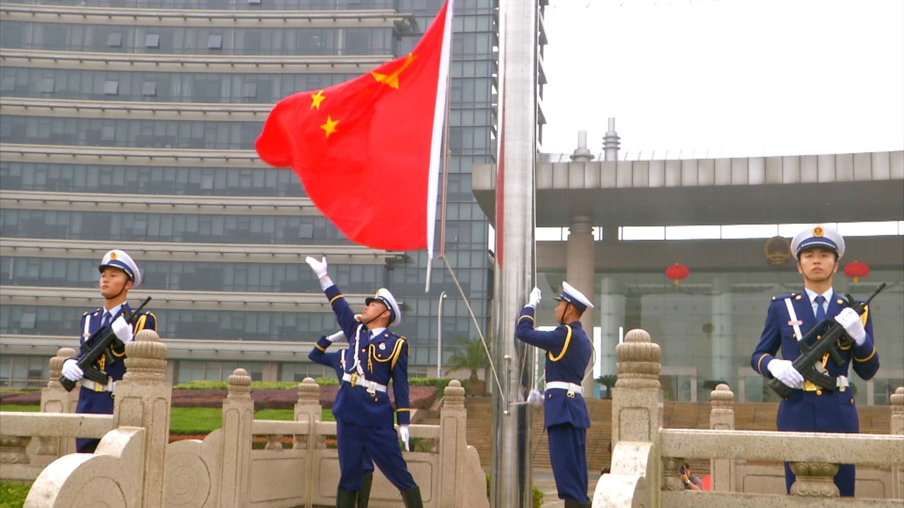 迎国庆 升国旗 海宁组建全省首支消防护旗队