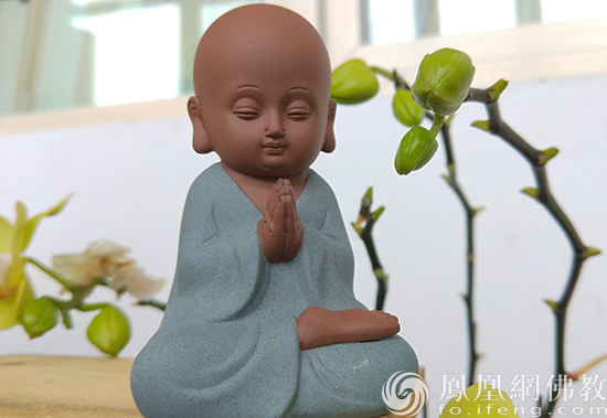 用微笑去面对现实 用心感悟人生精彩
