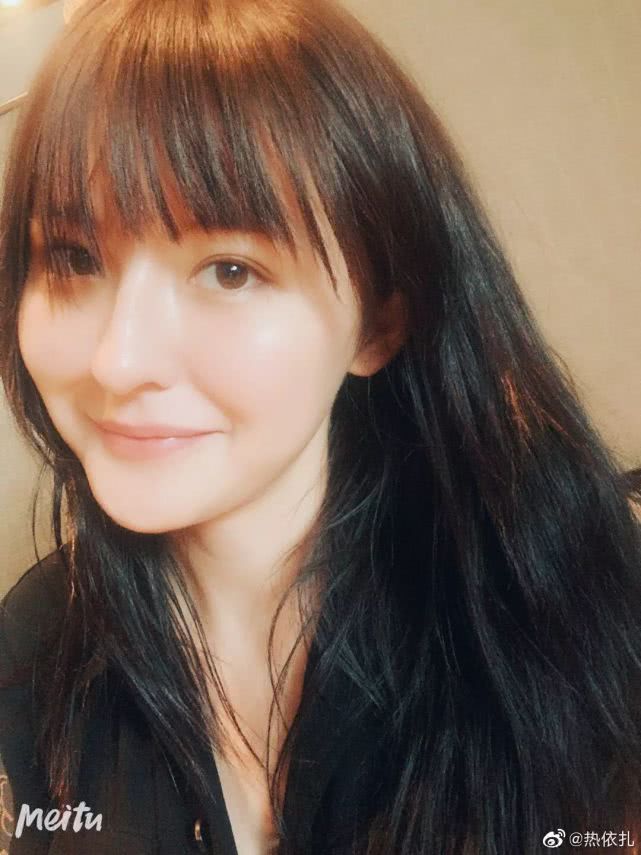 热依扎患抑郁症原因疑曝光，知情人称被男友绿了，多次自杀未遂