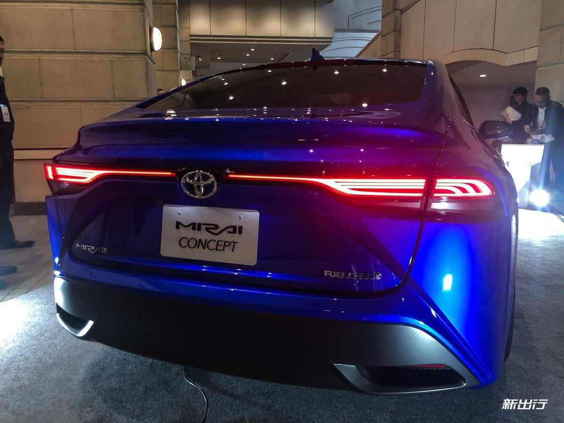 东京车展丨造型愈发轿跑化 丰田第二代 mirai 概念车静态体验