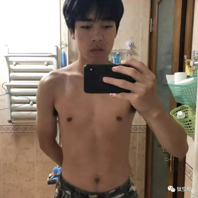 每天滚一滚，轻松滚出八块腹肌和性感人鱼线