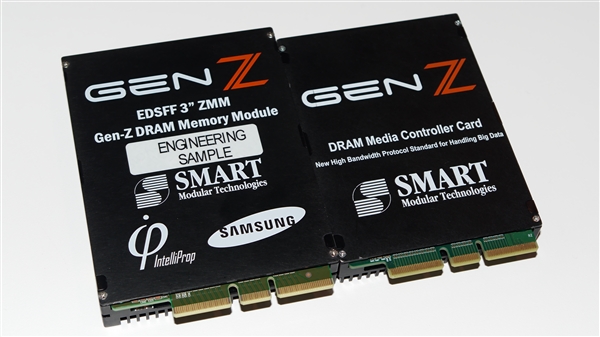 全球第一个！见过3英寸的DDR4内存模组吗？
