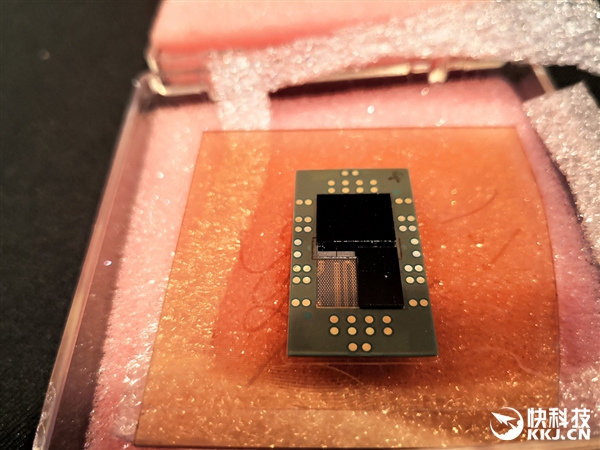 【驱动之家】纳须弥于芥子的奥妙！Intel先进封装技术深入解读