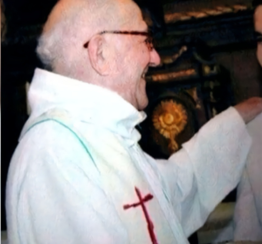 法国91岁神父喉咙插着十字架惨死 事件的背后更加可怕