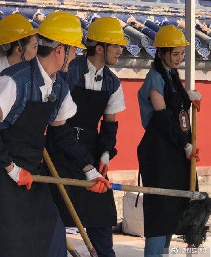 欧阳娜娜vlog里出现过的全是名校学霸,这才是她真正的朋友圈