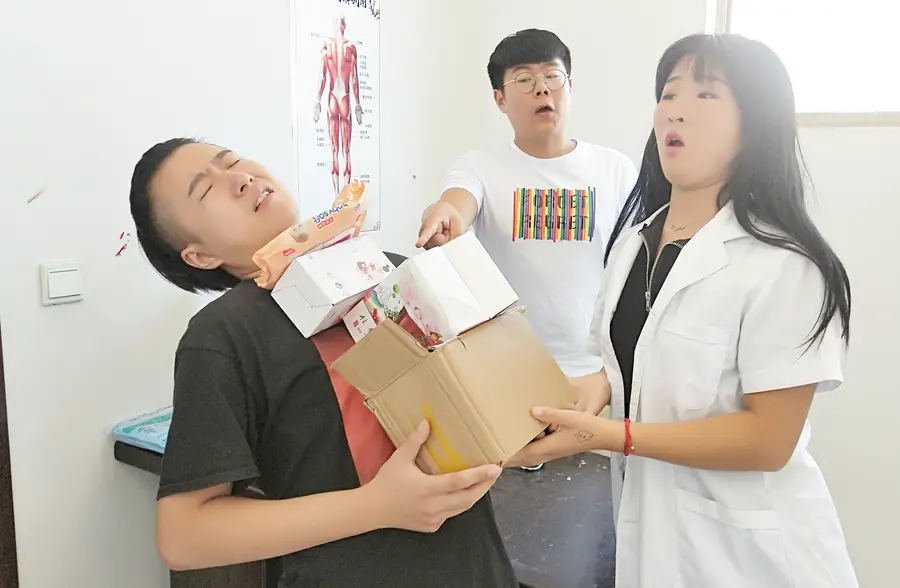 快下班了,医生让护士去看五床病人在不在,结局笑趴了