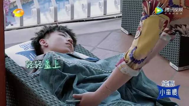 前两天还被吐槽情商低的女星，现在成职场生存教科书了？