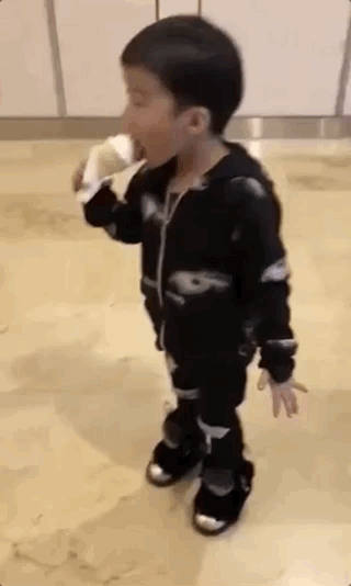 教学失败！谢楠教二胎儿子叫妈妈，儿子却偏叫爸爸