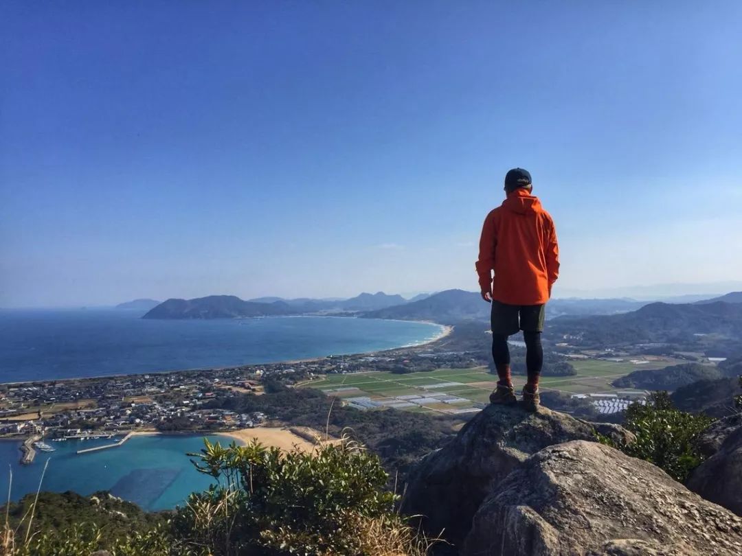 只要有一双便于步行的鞋,就能沿着相对轻松的登山之路去看绝景了.