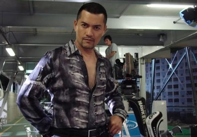 香港电影里最经典的大哥,周润发万梓良吕良伟,谁演得最狠?