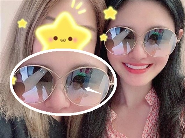 偶遇大S一家三口，女神与粉丝亲切合影，汪小菲父女耐心等待