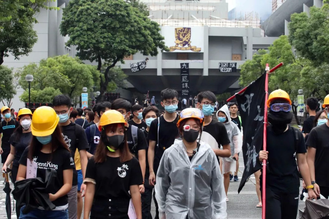 香港局势动乱丨大陆学生被针对?新加坡求学成新风向