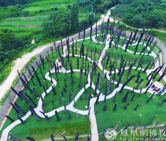 东方神木园内景（图片来源：凤凰网佛教 摄影：张科）