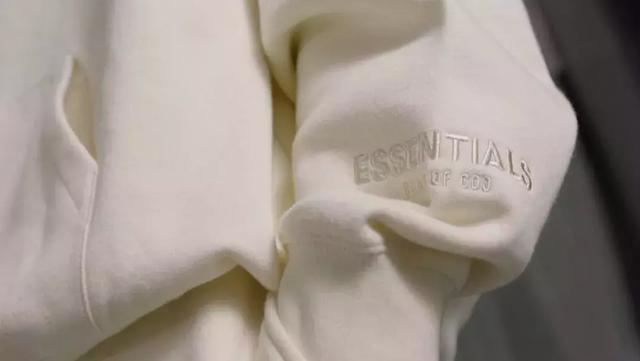 来聊一聊穿 FEAR OF GOD 的高街男孩