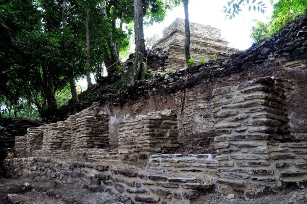 墨西哥发现55米长的玛雅宫殿 最早可追溯到公元600年