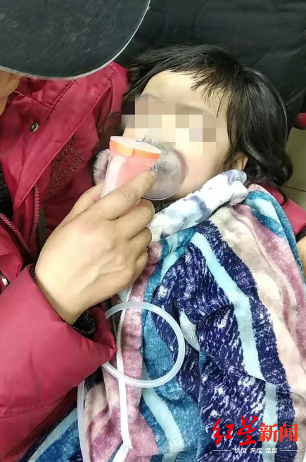 取暖器倒下引火灾致两孩子生命垂危 格力回应：非产品事故