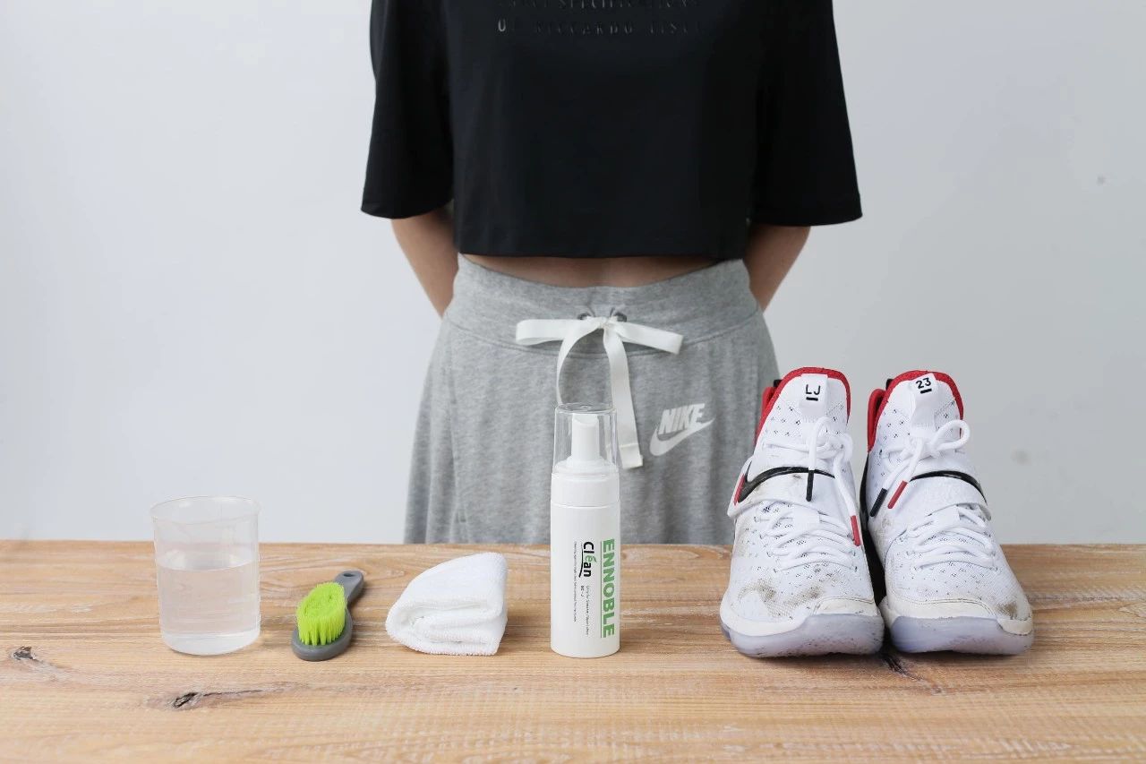 Sneaker必备！让你的爱鞋永远亮白