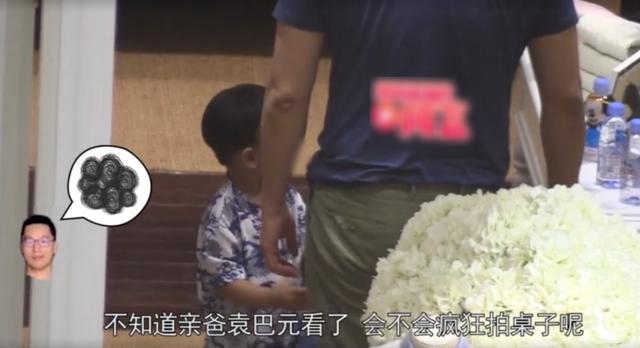 张雨绮带儿女与男友甜蜜逛街，张钱豪单手抱娃喂水超贴心