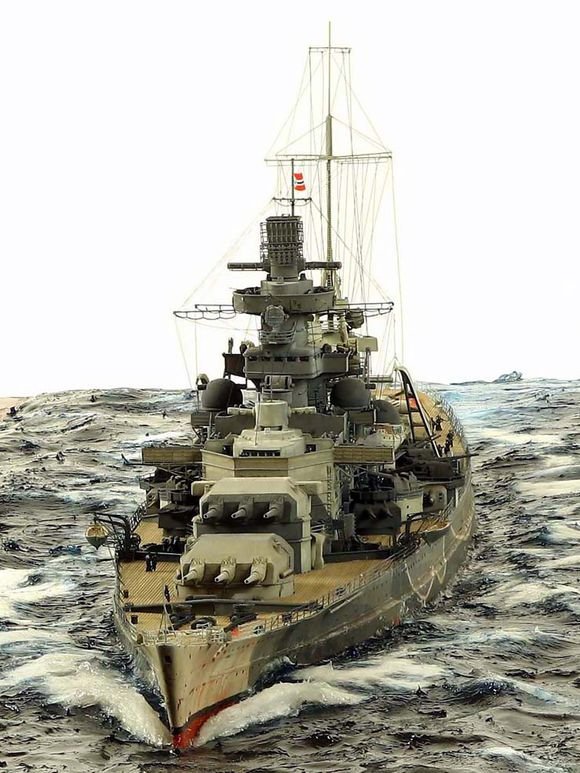 (沙恩霍斯特号战舰模型,它被编入入侵挪威的第1战斗群)