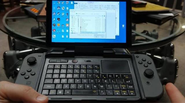 迷你电脑变身掌上游戏机,歪果仁的创意不得不服