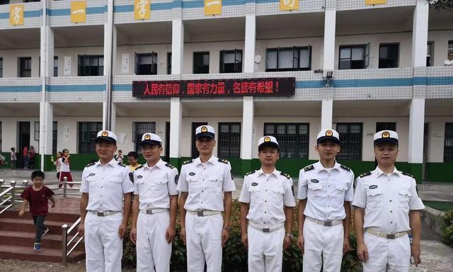 石门县第五完全小学花龙校区:军校同盟,共施国防教育