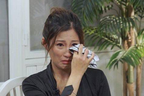 【不八卦会死星人】洪金宝身体抱恙，勒令儿子追生女，36岁儿媳腹部微隆疑满足他心愿