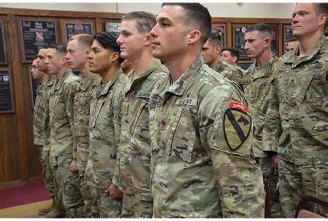 美军首位女工兵,这是美军向女兵开放所有作战岗位结出的硕果