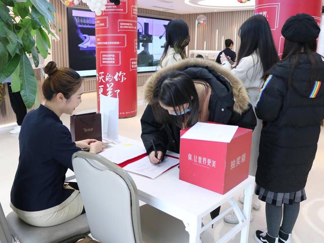 宁波艺星百万基金公益招募  国际拳击冠军涂月秀助力微笑