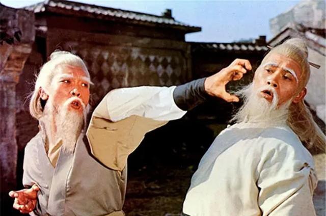 42年前一部香港武侠片,集齐9位高手,捏碎鸡蛋的片段记忆尤深