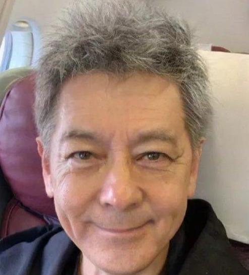 不老男神林志颖经历了什么满头白发满脸皱纹,网友接受不了