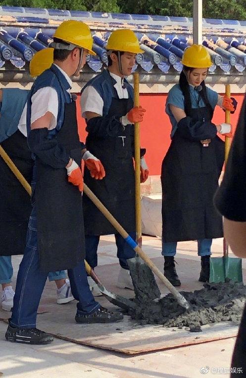 欧阳娜娜vlog里出现过的全是名校学霸,这才是她真正的朋友圈